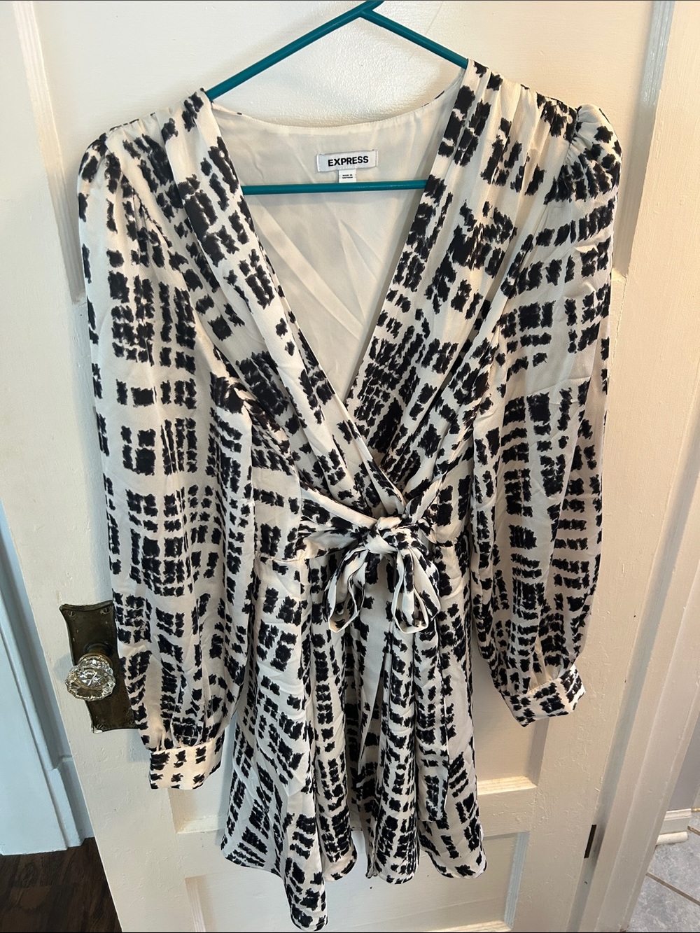 Express Black & White Abstract Wrap Tie-Front Mini Dress